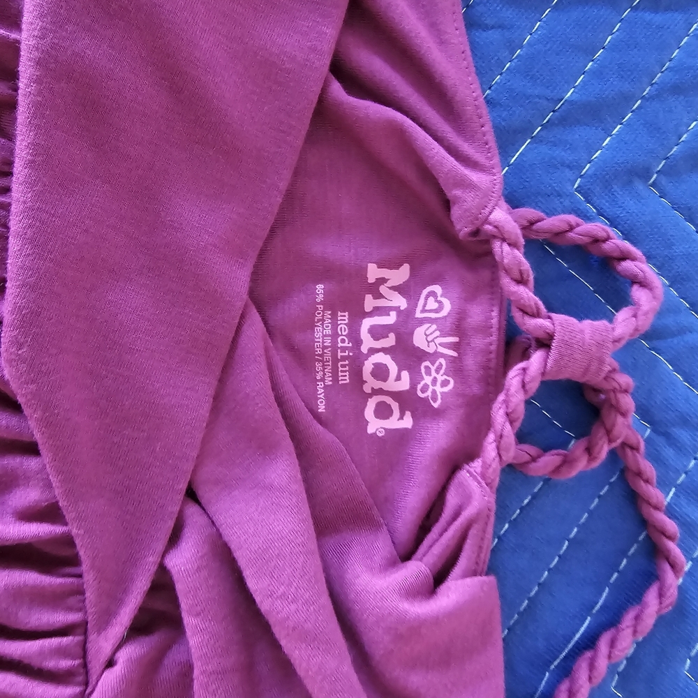 Top - Picture 2 of 3